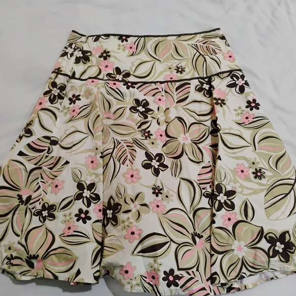Lapis Cream Floral A-Line Skirt with Pink & Brown Accents - Picture 8 of 10
